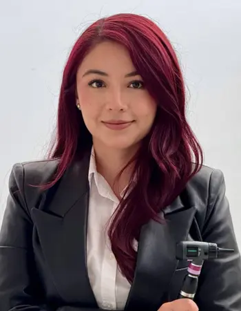 Naomi Correa Llanes Otorrinolaringóloga
